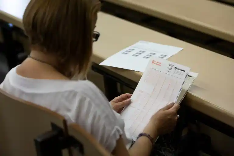 Imagen 1 de Educación podrá exigir el C2 de catalán a los nuevos profesores y en las oposiciones